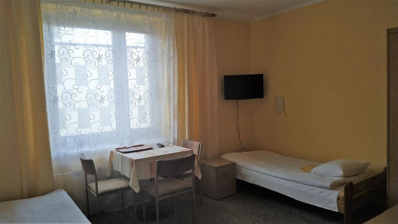 Hotel Eden 24H Rzeszów Exterior foto