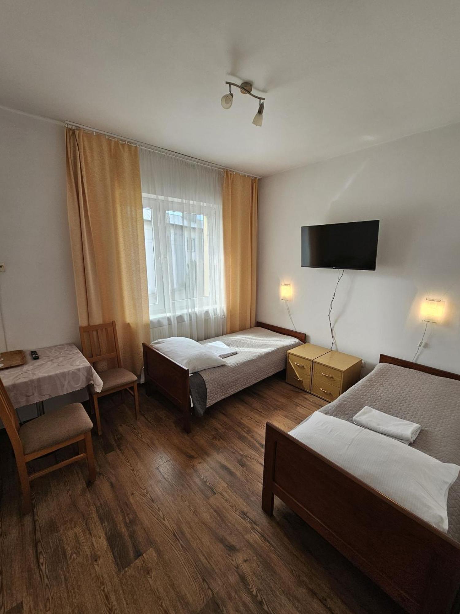 Hotel Eden 24H Rzeszów Exterior foto